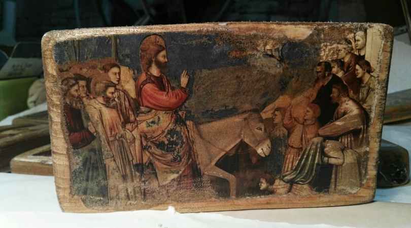 icono de madera para altar de meditación